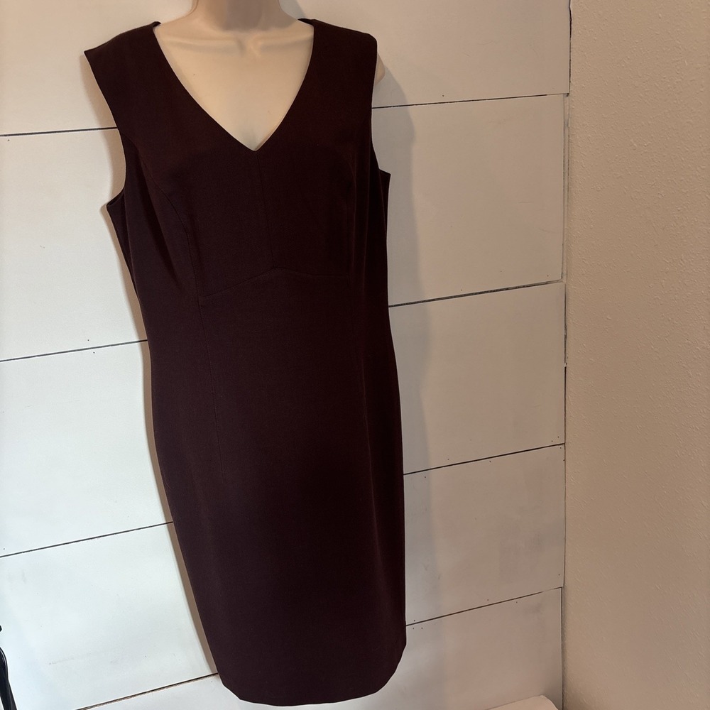 Sheath, White House Black Market, Plum Color Size 14.   ‎     $160 MSRP